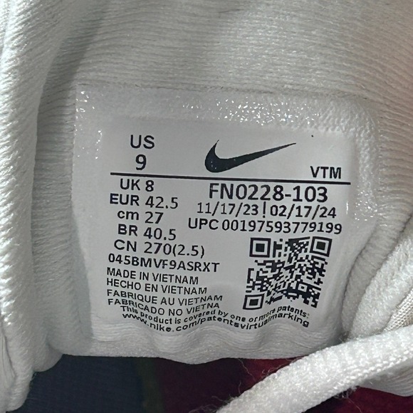 Nike ZoomX Invincible Run Flyknit 3 Mens Size 9 Running Shoes FN0228 103 - Picture 4 of 10